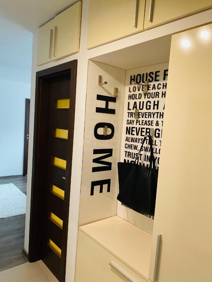 City Center Apartment 티미쇼아라 외부 사진